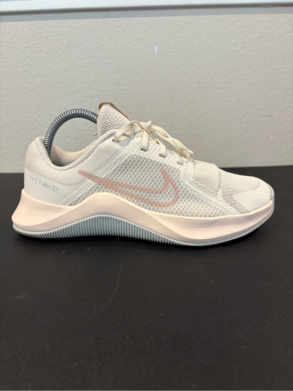 Nike MC Trainer 2 Sneaker Women’s Size 8 Ivory/Pink/Rose Shoes DM0824-104 - Picture 5 of 9